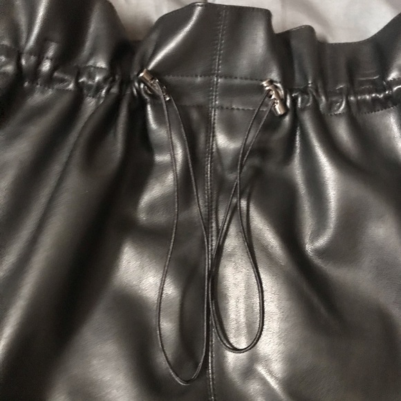 H&M Drawstring Paper Bag Faux Leather Skirt - Picture 3 of 5